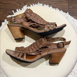 Indigo Stylish Brown Heeled Sandals